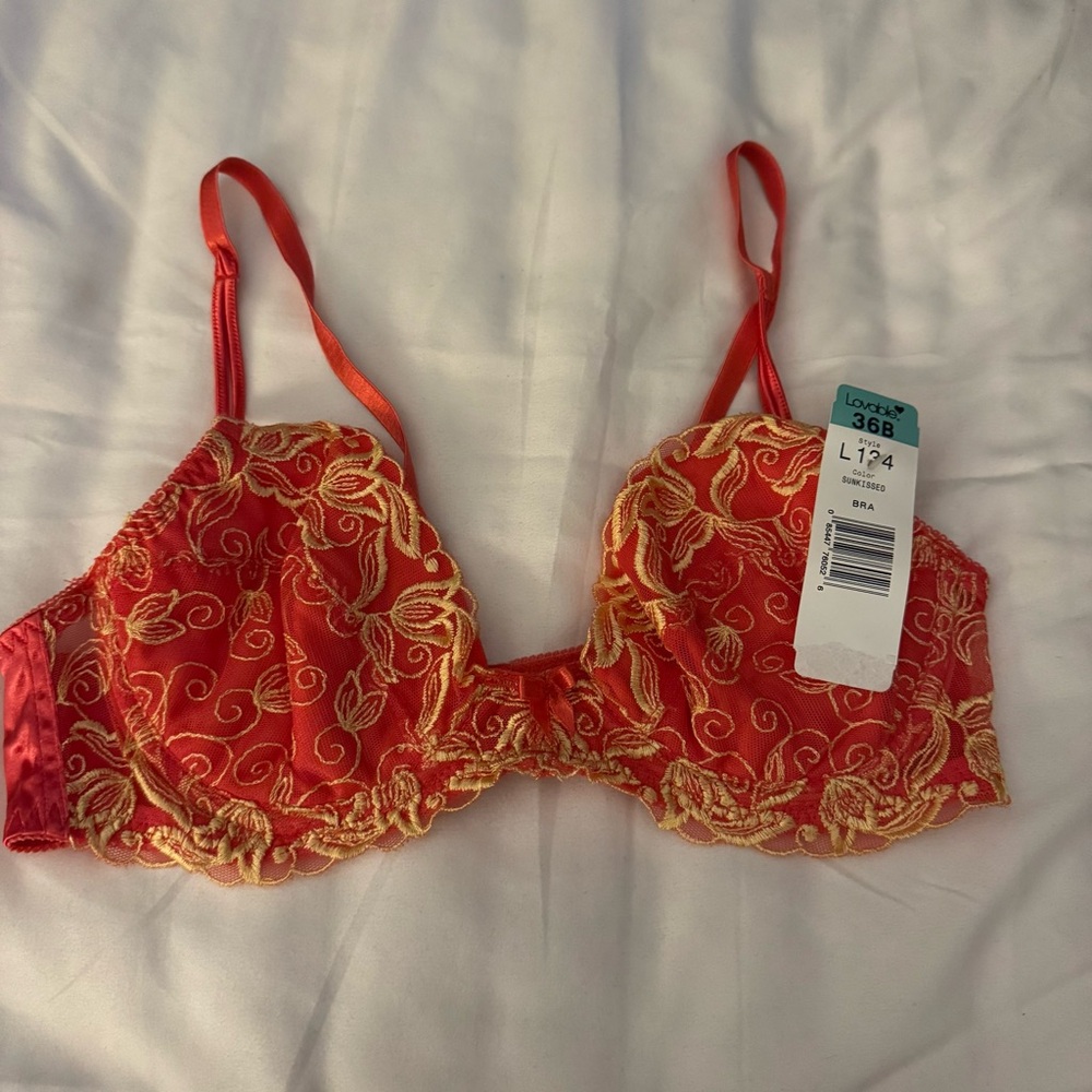 Vintage Lovable L134 Sunkissed Red & Gold Lace Underwire Bra - Size 36B (NWT)